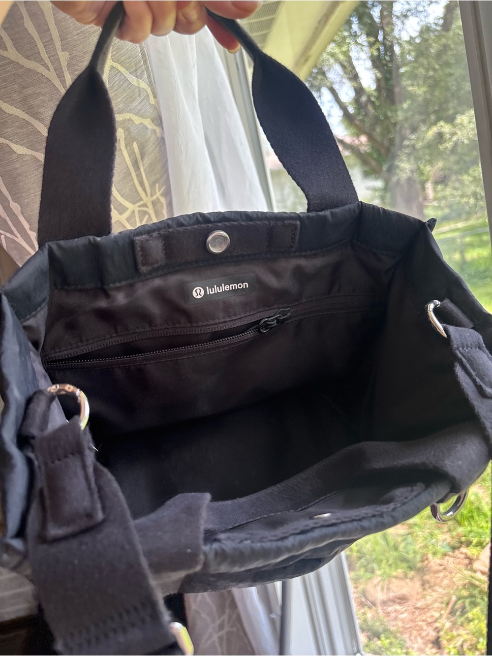 Lululemon Black Boxy tote - Picture 5 of 5